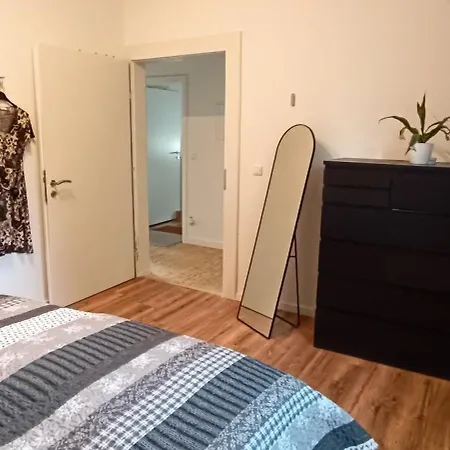아파트 Modern In Du-neudorf Zentral & Location