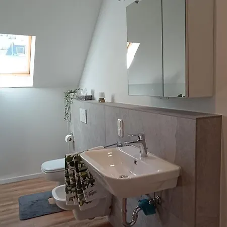 아파트 Modern In Du-neudorf Zentral & Location